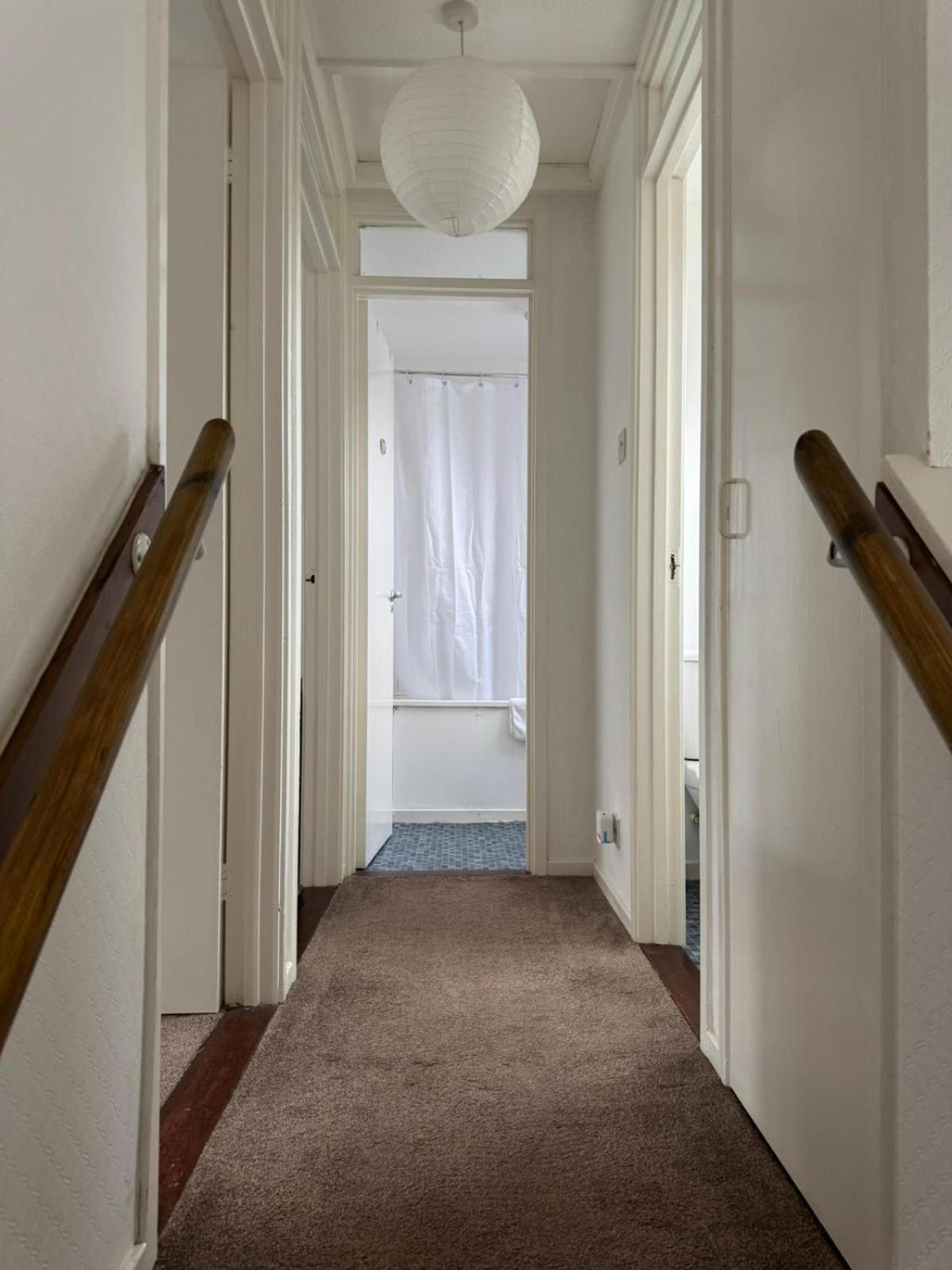 Large 2 Bedroom House Wombridge ภายนอก รูปภาพ